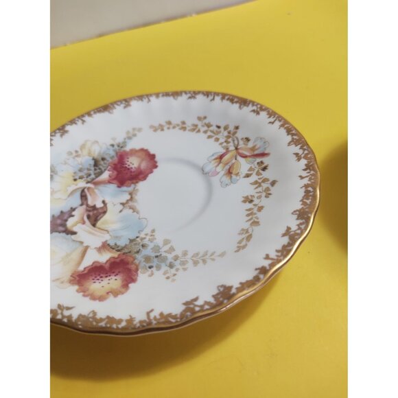 Vintage Aynsley Orchid Teacup and Saucer, Oban Shape with Flowers - Picture 10 of 15